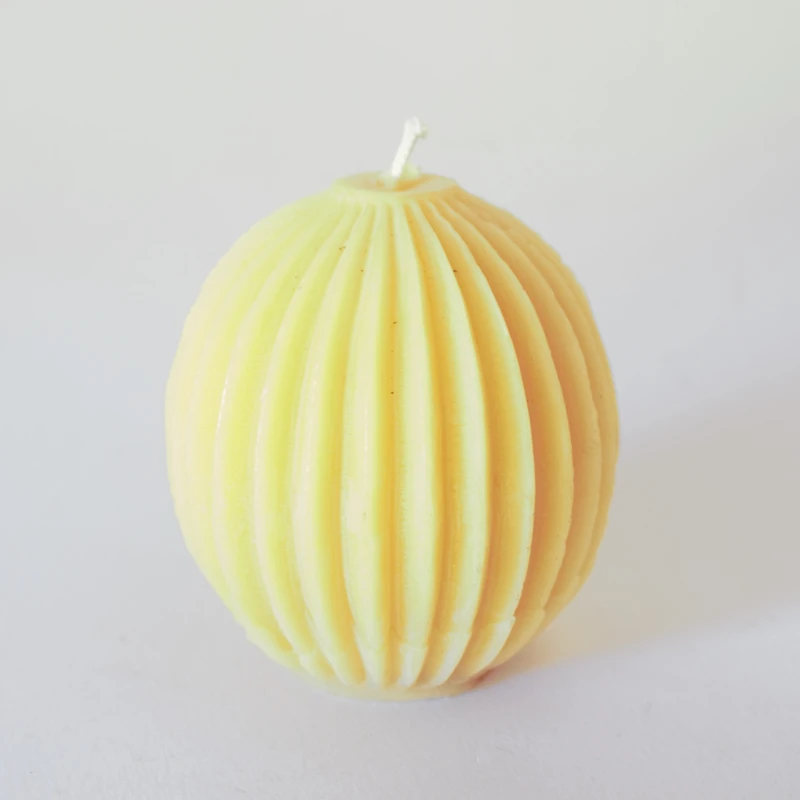 Segmented sphere pure beeswax candle
